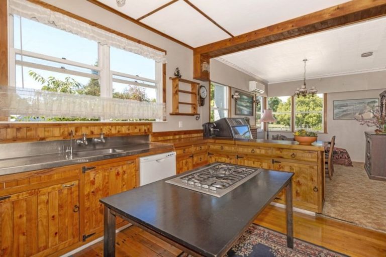 Photo of property in 15 Ioapa Road, Te Karaka, 4022