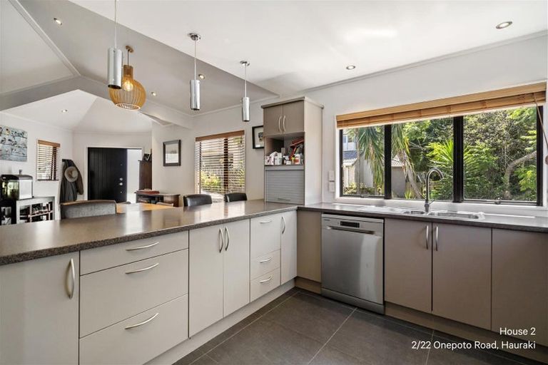 Photo of property in 2/22 Onepoto Road, Hauraki, Auckland, 0622
