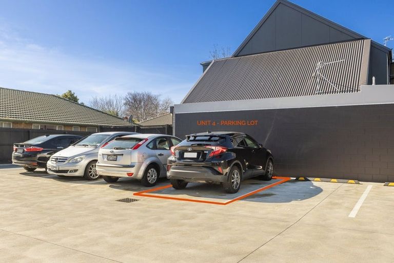 Photo of property in 4/9 Grove Road, Addington, Christchurch, 8024