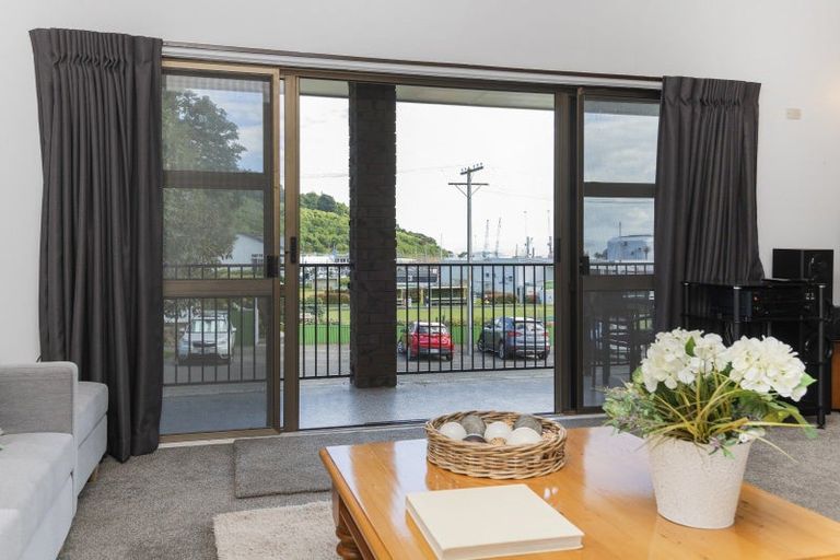 Photo of property in 16 Rawiri Street, Kaiti, Gisborne, 4010