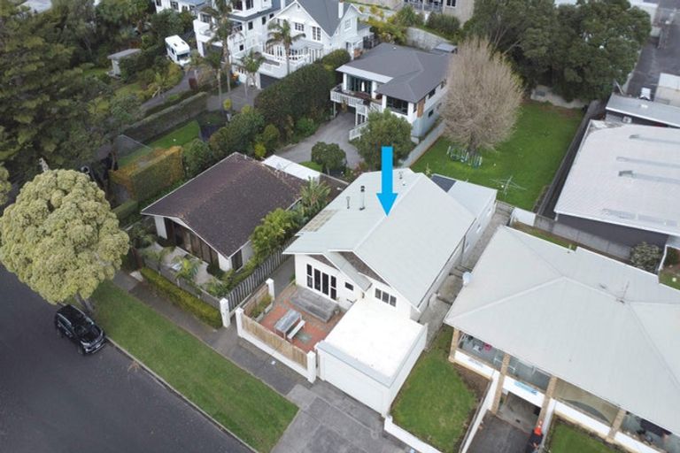 Photo of property in 14 Mclean Street, Strandon, New Plymouth, 4312