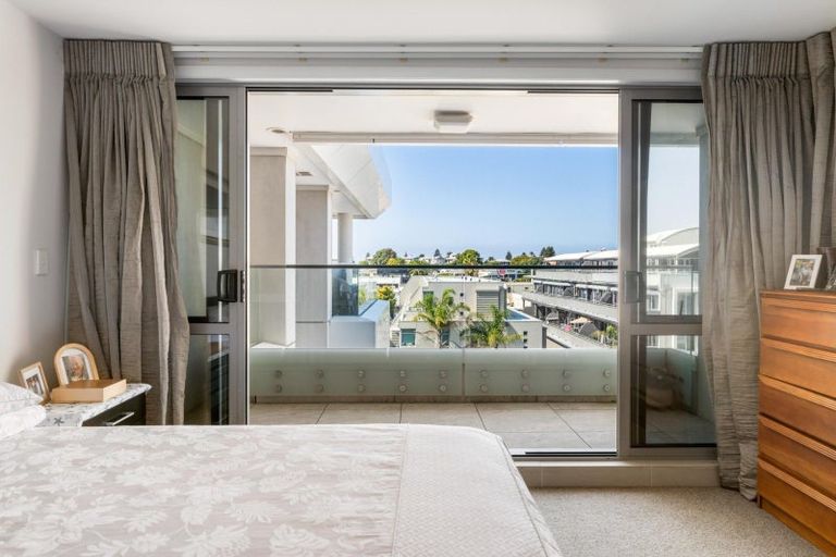 Photo of property in Anchorage Apartments, 408/36 Victoria Road, Mount Maunganui, 3116