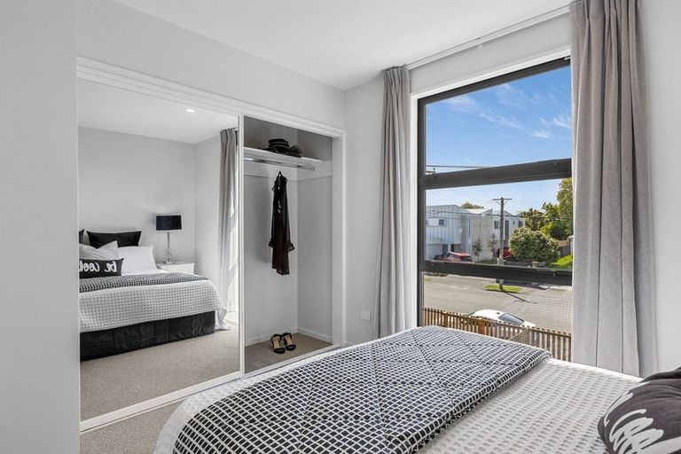 Photo of property in 2/31 Cleveland Street, Edgeware, Christchurch, 8013