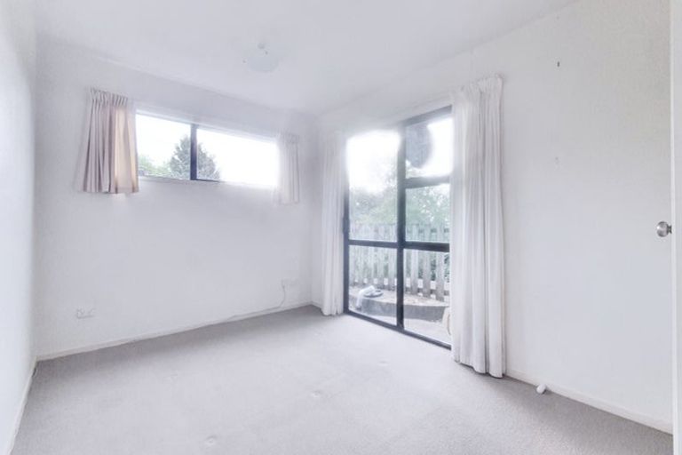 Photo of property in 24 Porowha Road, Westgate, Auckland, 0814