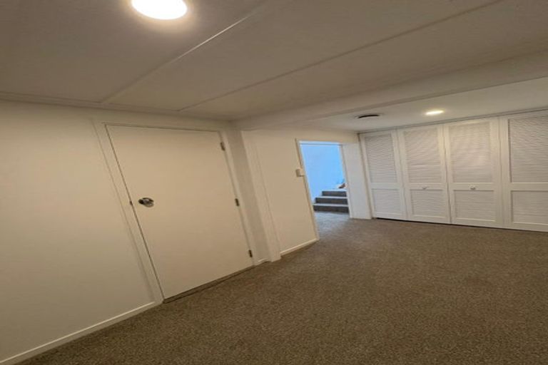 Photo of property in 55 Coronation Road, Hillcrest, Auckland, 0627