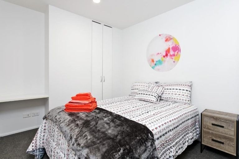 Photo of property in Harvard On Hobson Apartments, 9e/147 Hobson Street, Auckland Central, Auckland, 1010