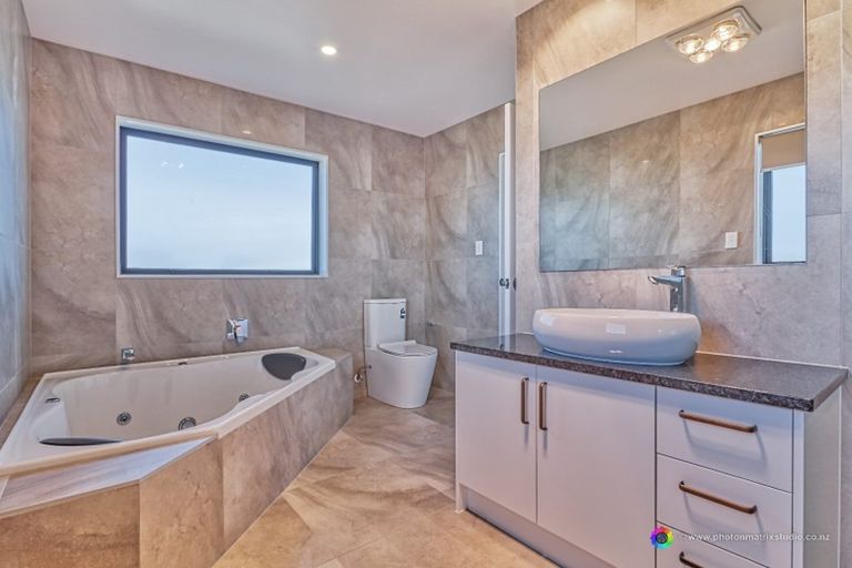 Photo of property in 68 Liberty Crescent, Beachlands, Auckland, 2018