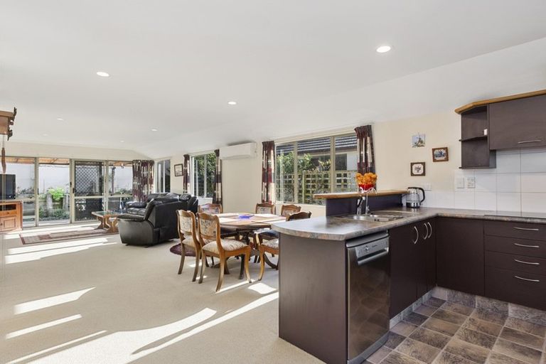 Photo of property in Seacrest, 15/200 Papamoa Beach Road, Papamoa Beach, Papamoa, 3118