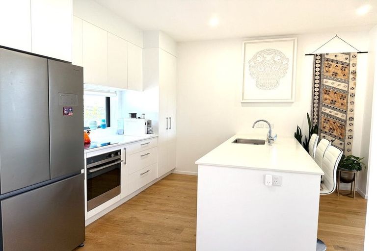 Photo of property in 2 Nga Tutu Place, Belmont, Auckland, 0622