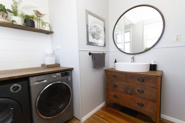 Photo of property in 61 Terou Street, Manaia, 4612