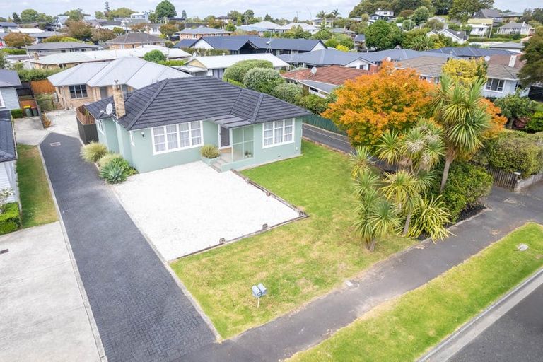 Photo of property in 16 Portal Crescent, Beerescourt, Hamilton, 3200