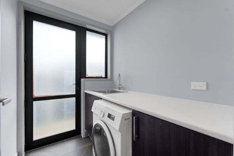 Photo of property in 2/65e Metcalfe Road, Ranui, Auckland, 0612