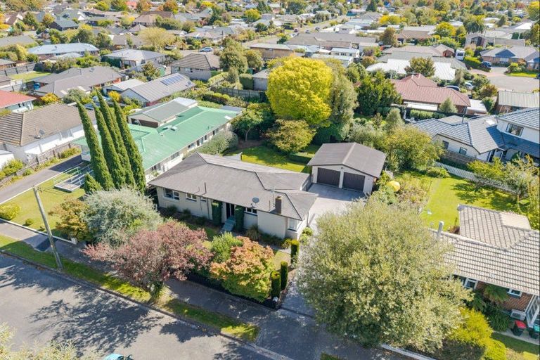 Photo of property in 73 Dunedin Street, Redwood, Christchurch, 8051