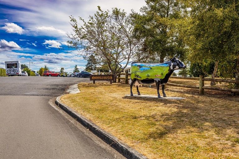 Photo of property in 102 Fairway Drive, Morrinsville, 3300