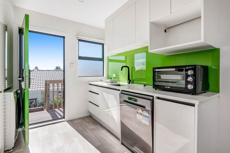 Photo of property in 7/19 Milton Road, Orewa, 0931
