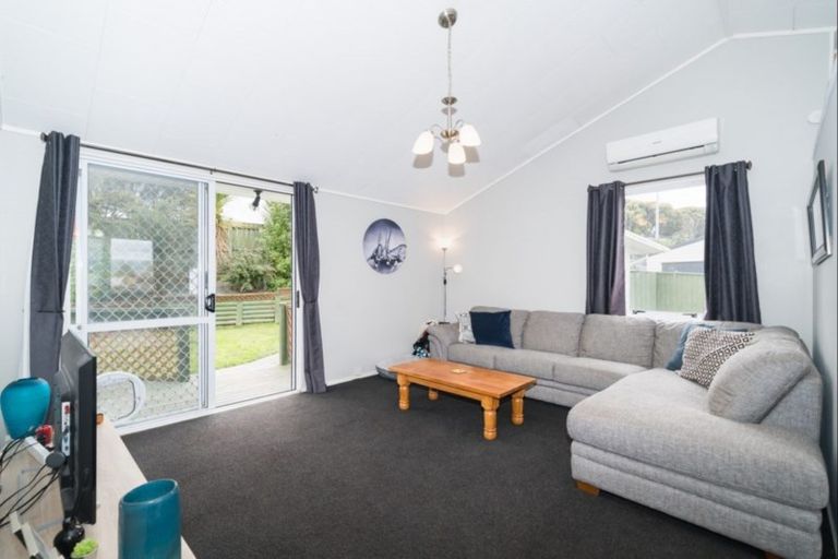 Photo of property in 23 Dahlstrom Grove, Kelvin Grove, Palmerston North, 4414