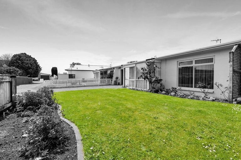 Photo of property in 61 Murray Avenue, Hawera, 4610