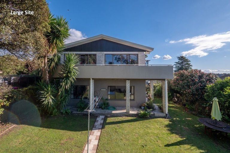 Photo of property in 3 Johnston Place, Welcome Bay, Tauranga, 3112