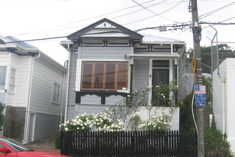Photo of property in 7 Harrison Street, Brooklyn, Wellington, 6021
