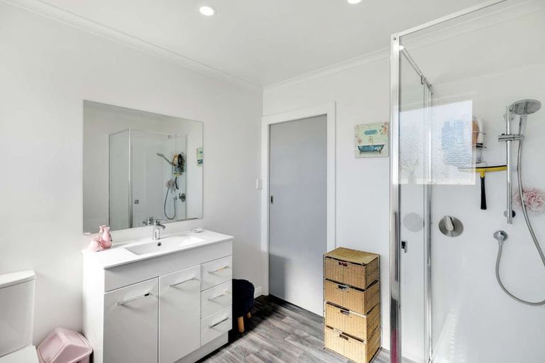 Photo of property in 6 Mahoe Place, Gonville, Whanganui, 4501