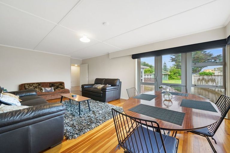 Photo of property in 47 Park Avenue, Waitarere Beach, Levin, 5510