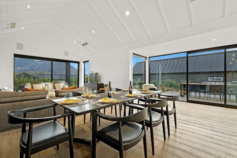 Photo of property in 58 Falconer Rise, Jacks Point, Queenstown, 9371