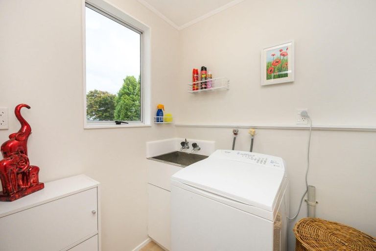 Photo of property in 79 Apollo Parade, Milson, Palmerston North, 4414