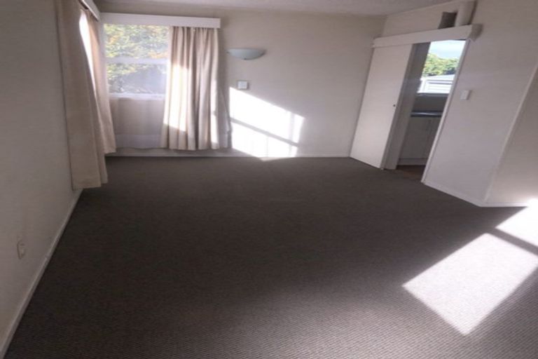 Photo of property in 14 Tatariki Street, Rosehill, Papakura, 2113