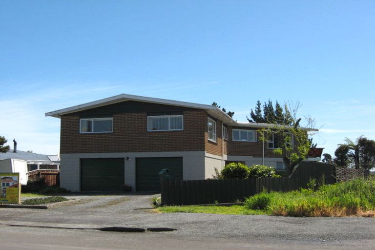 Photo of property in 24 Eastons Road, Westport, 7825