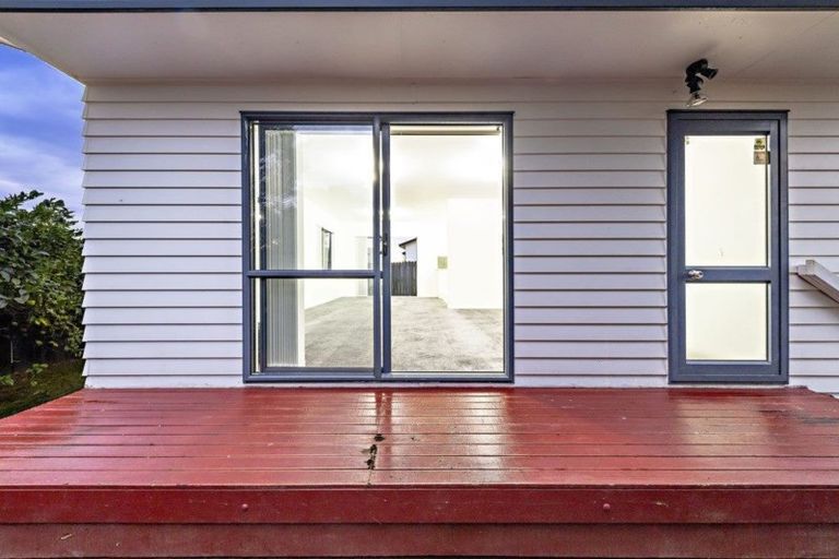 Photo of property in 30a Barneys Farm Road, Clendon Park, Auckland, 2103