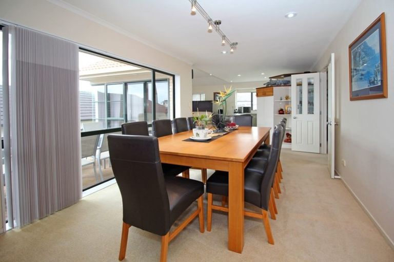 Photo of property in 19 Manara Place, The Gardens, Auckland, 2105