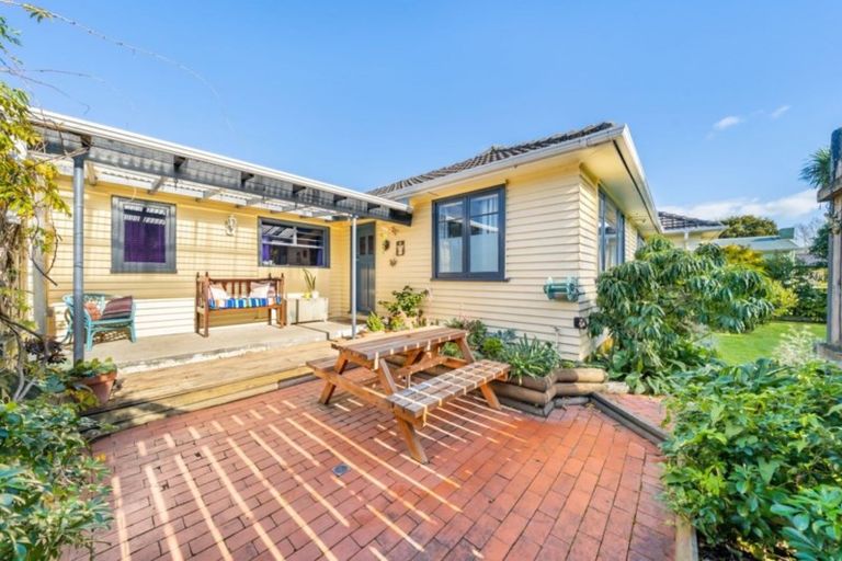 Photo of property in 6 Riverbank Street, Ebdentown, Upper Hutt, 5018