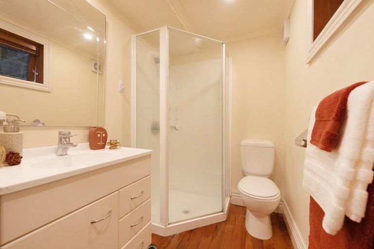 Photo of property in 18 George Street, Thorndon, Wellington, 6011