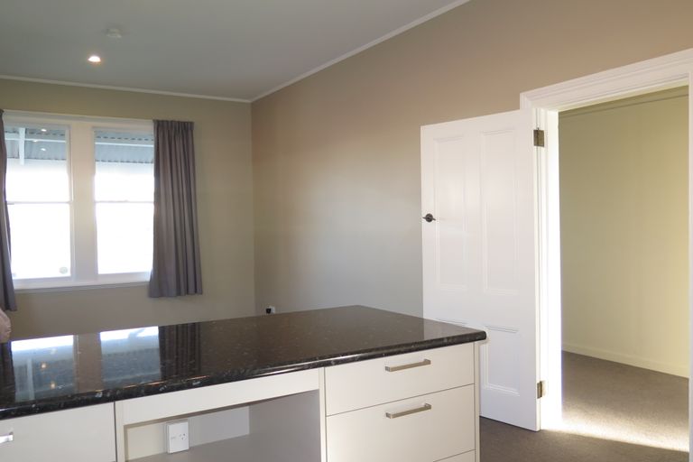 Photo of property in 215 Church Street, West End, Timaru, 7910