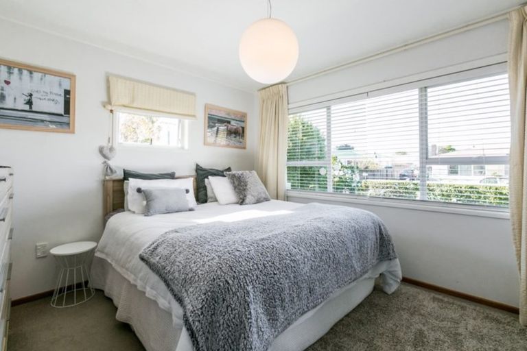 Photo of property in 11 Surrey Street, Taradale, Napier, 4112