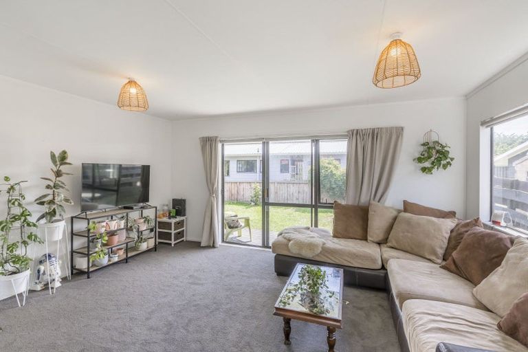 Photo of property in 53b Leinster Avenue, Raumati South, Paraparaumu, 5032