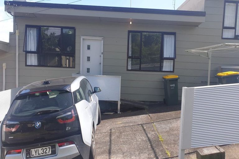 Photo of property in 53a Pleasant Road, Glen Eden, Auckland, 0602