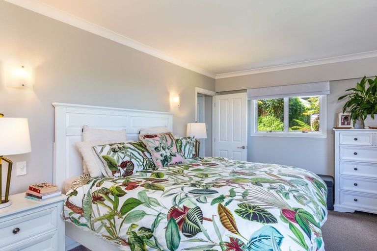 Photo of property in 5 Weka Road, Waipahihi, Taupo, 3330