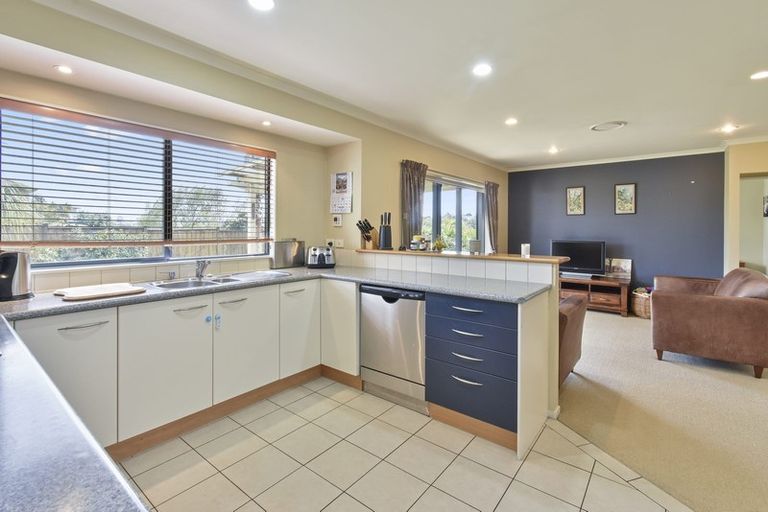 Photo of property in 19 Fergy Crescent, Wattle Downs, Auckland, 2103