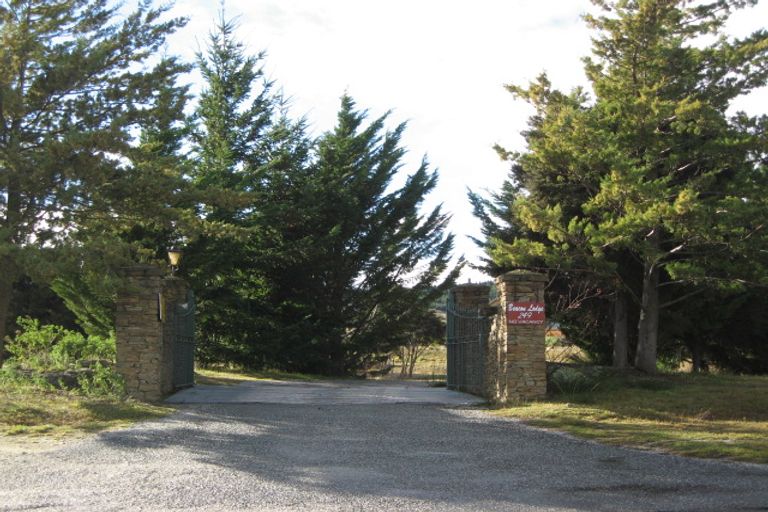 Photo of property in 257 Beacon Point Road, Wanaka, 9305