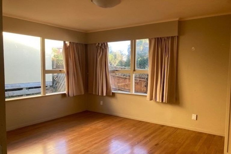 Photo of property in 5 Lewis Road, Pakuranga, Auckland, 2010