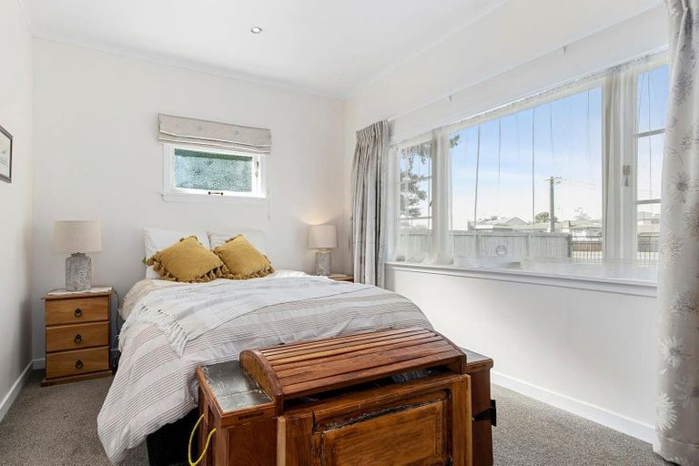 Photo of property in 180 Massey Street, Frankton, Hamilton, 3204