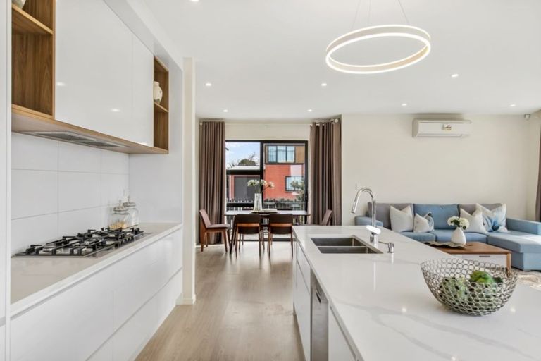 Photo of property in 2 Tihema Lane, Westgate, Auckland, 0614