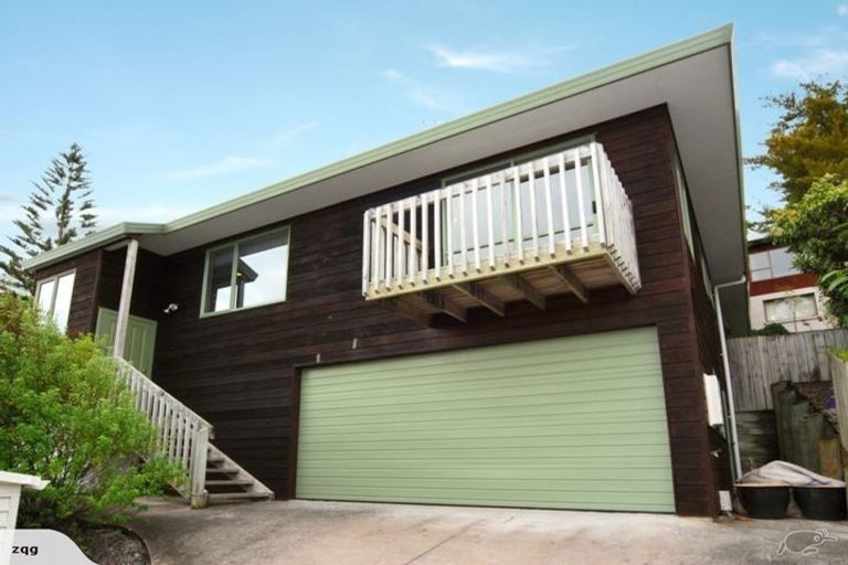 Photo of property in 221/19 Downing Street, Glenfield, Auckland, 0629