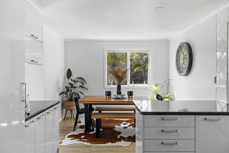 Photo of property in 43 Sutherland Road, Brookfield, Tauranga, 3110