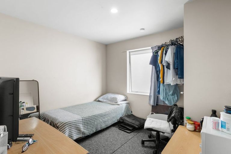 Photo of property in 2/340 Lincoln Road, Addington, Christchurch, 8024