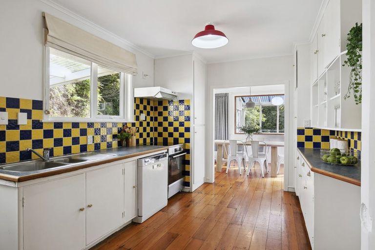 Photo of property in 55 Makara Road, Karori, Wellington, 6012