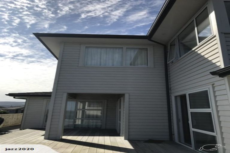 Photo of property in 129 Endeavour Drive, Whitby, Porirua, 5024