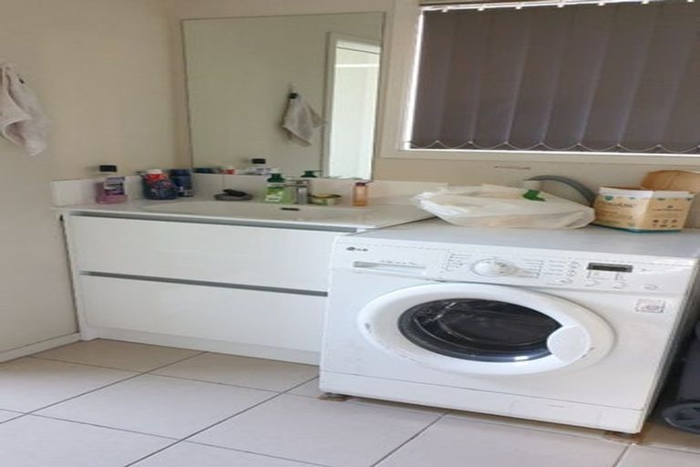 Photo of property in 41 Cockayne Crescent, Sunnynook, Auckland, 0620