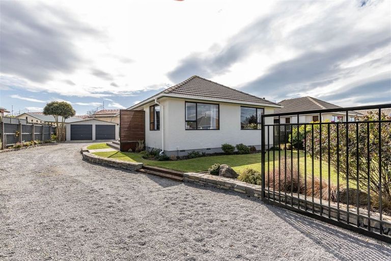 Photo of property in 32 Taurima Street, Hei Hei, Christchurch, 8042